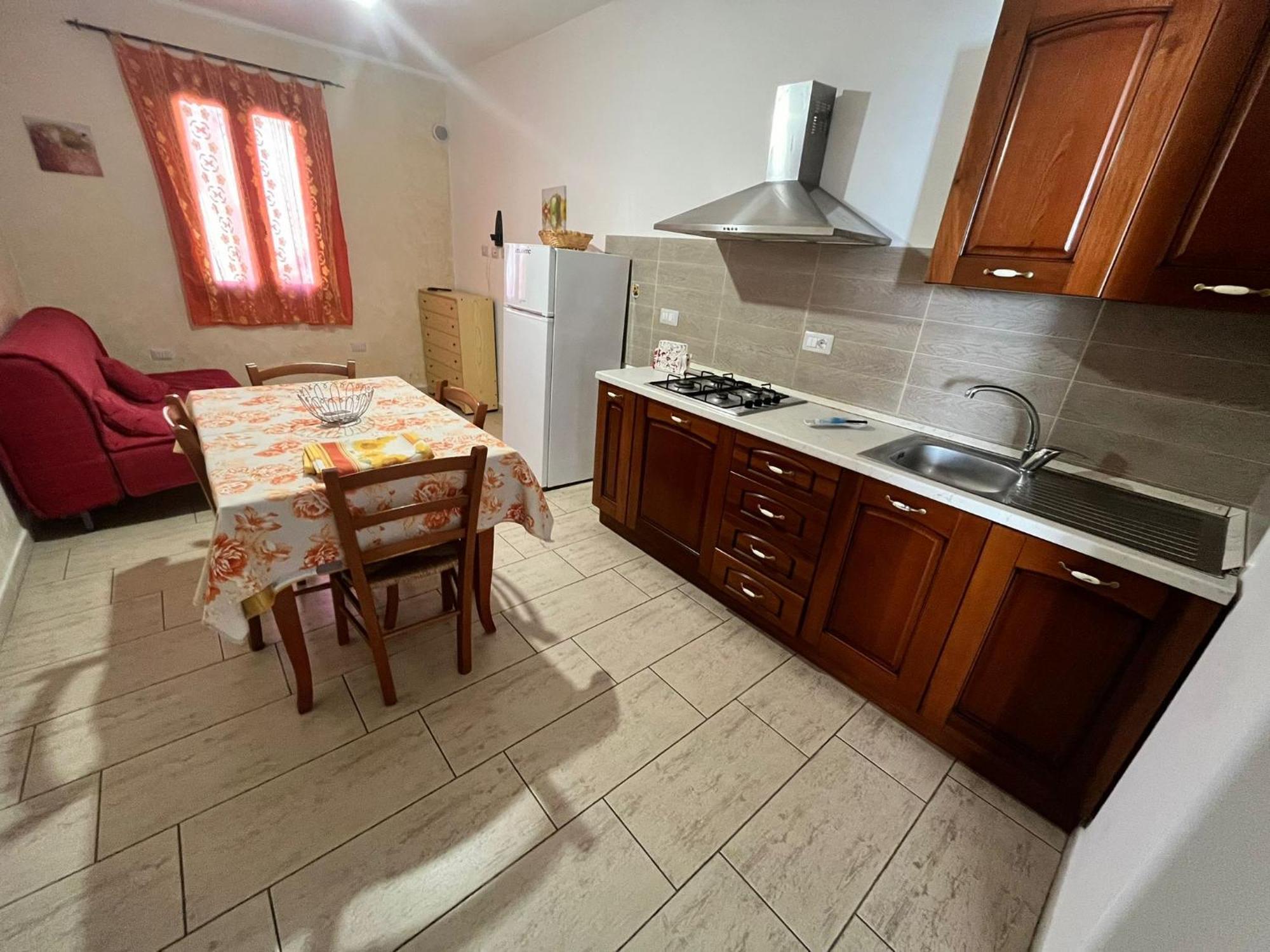 Villa Il Girasole SantʼAntìoco Habitación foto
