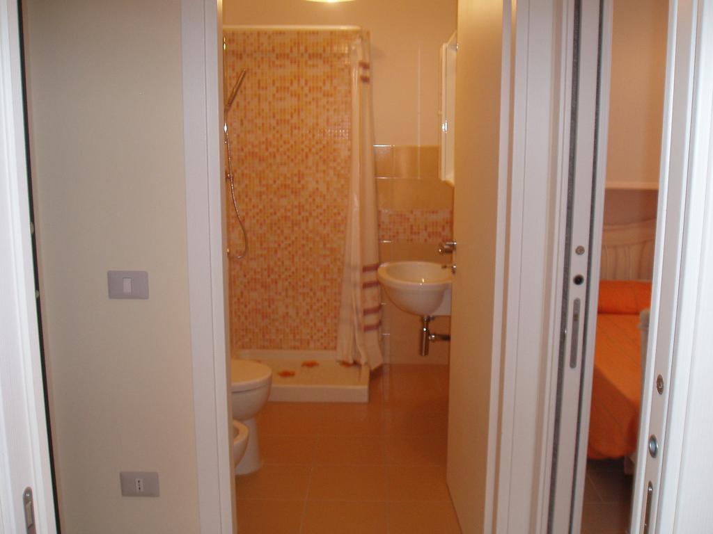Villa Il Girasole SantʼAntìoco Habitación foto